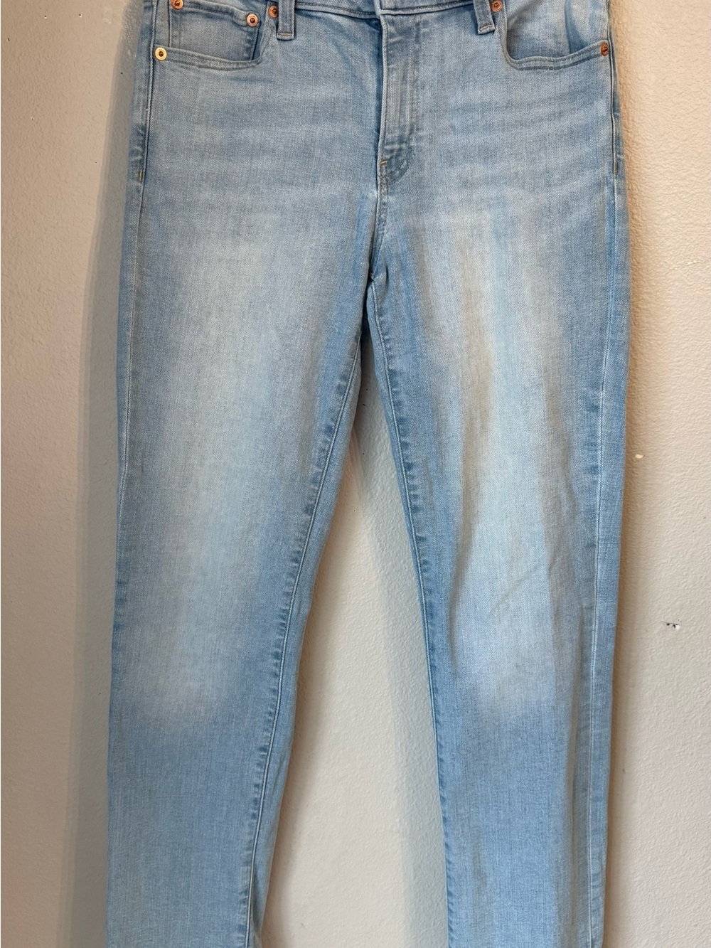 GAP Denim Light Wash Classic Straight Jeans Womens Size 6/28R Pockets Stretch